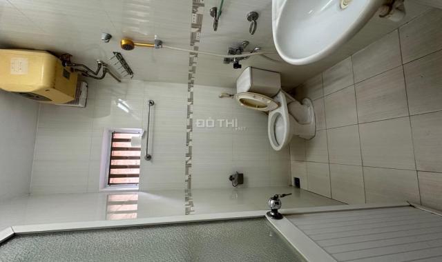 Bán căn tập thể Thanh Xuân Bắc tầng 5 phố Khuất Duy Tiến Thanh Xuân, 26/62m2, full nội thất, 1.8 Tỷ