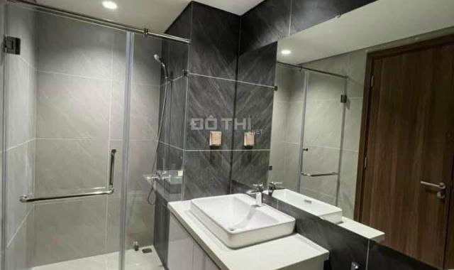 Chính chủ bán căn 91,7m2. Tầng thấp, full nội thất. 3PN - 2VS cửa TN ban công ĐB. LH: 0906241823