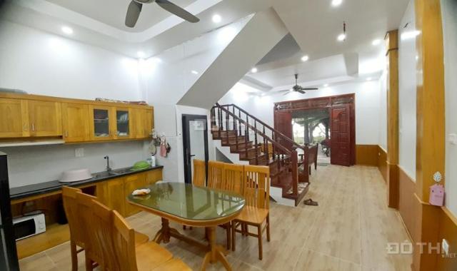 Bán nhà view sông vị trí đẹp tại Ngọc Thuỵ Long Biên, 60m2, 5 tầng,6 ngủ, ô tô vào nhà, giá 5.8 tỷ