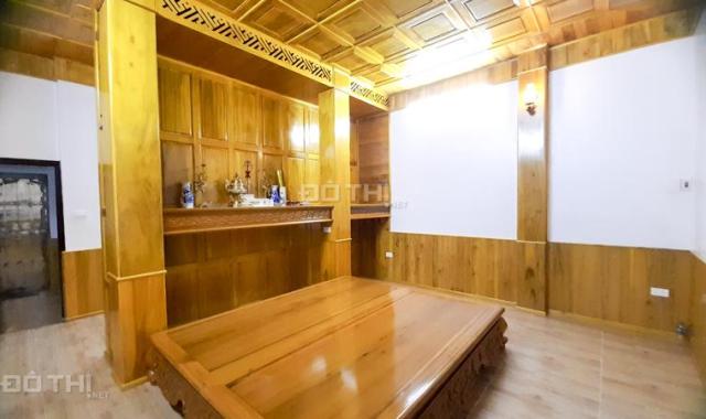 Bán nhà view sông vị trí đẹp tại Ngọc Thuỵ Long Biên, 60m2, 5 tầng,6 ngủ, ô tô vào nhà, giá 5.8 tỷ