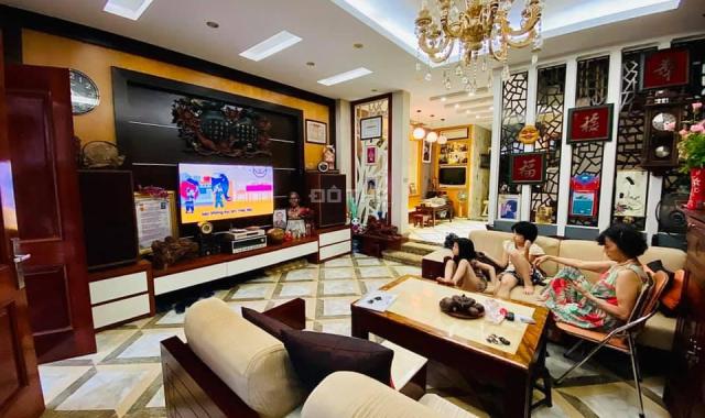 Bán Căn nhà 6 tầng khu VIP phân lô Đỗ Quang, trung tâm nhất Quận Cầu Giấy