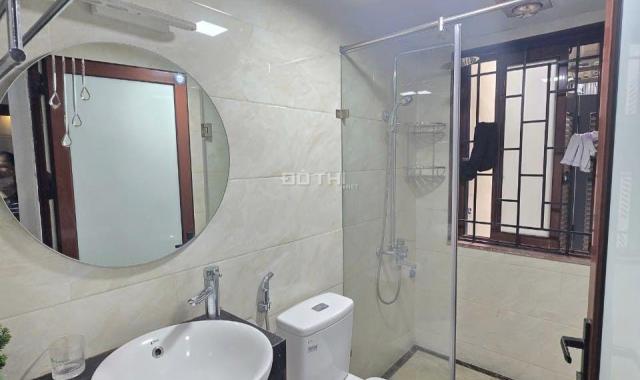 Nhà phân lô ngõ 19 Kim Đồng, 138m2 x 4 tầng đẹp, MT 5.5m, giá 25 tỷ, 0985868893