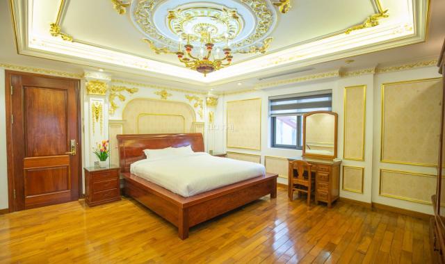 Chính chủ cho thuê căn hộ cao cấp 2 ngủ, nội thất hiện đại, rộng 165m2 tại phố 68 Kim Mã Thượng