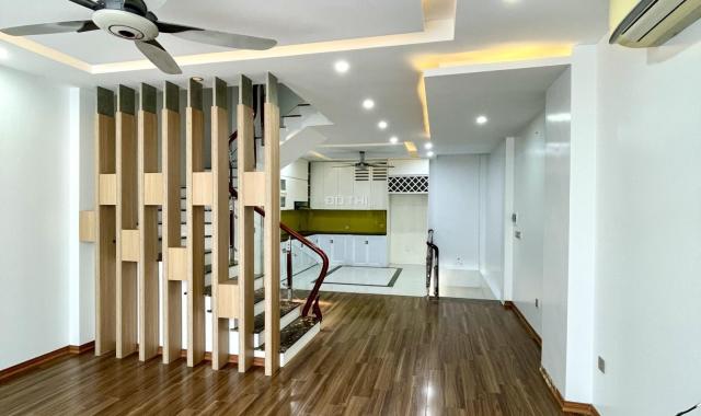 Bán liền kề dịch vụ Vạn Phúc 5 tầng 50m2, mt 5m, ô chờ thang máy