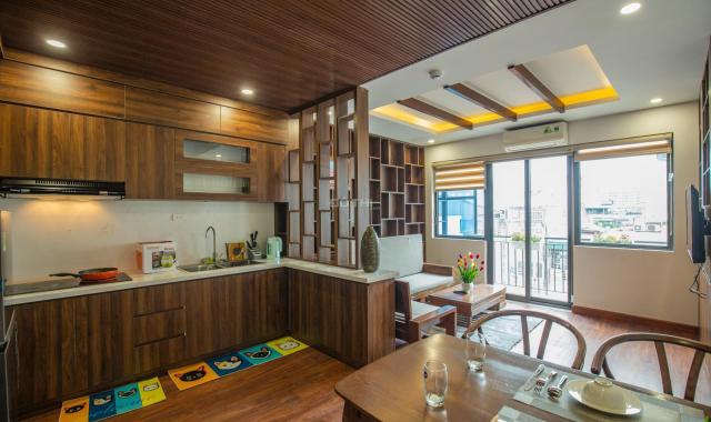 Chính chủ cho thuê căn hộ 1 ngủ phố Linh Lang dịch vụ tiện nghi, nội thất mới