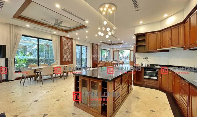 Cho thuê biệt thự Vinhomes Riverside DT 300m2 đồ đẹp vào ở ngay 7x triệu/th