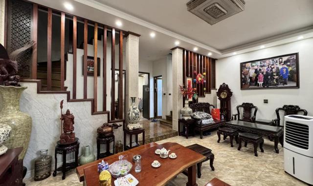 Bán nhà Mp Minh Khai Dt 110M2x5 tầng giá 36 tỷ.