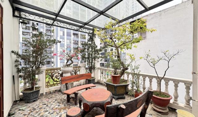 Bán nhà Mp Minh Khai Dt 110M2x5 tầng giá 36 tỷ.