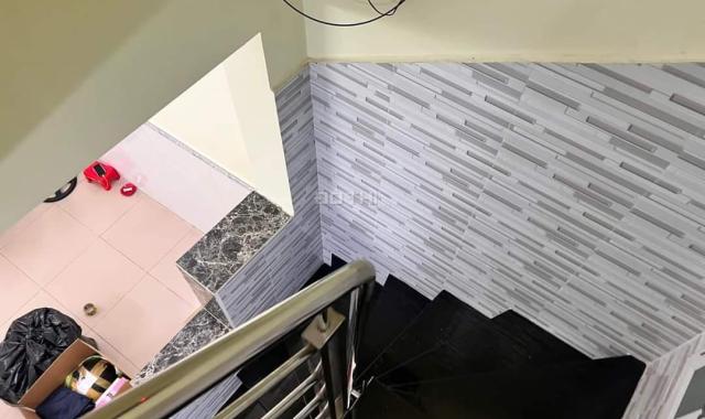 Bán nhà sổ hồng riêng tại trung tâm phường 11, Gò Vấp đúc một trệt, một lầu