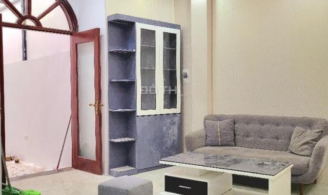 Bán nhà mới phường Đống Đa, nhà đẹp, ngõ ô tô tránh nhau 37m2 chỉ 5.2 tỷ