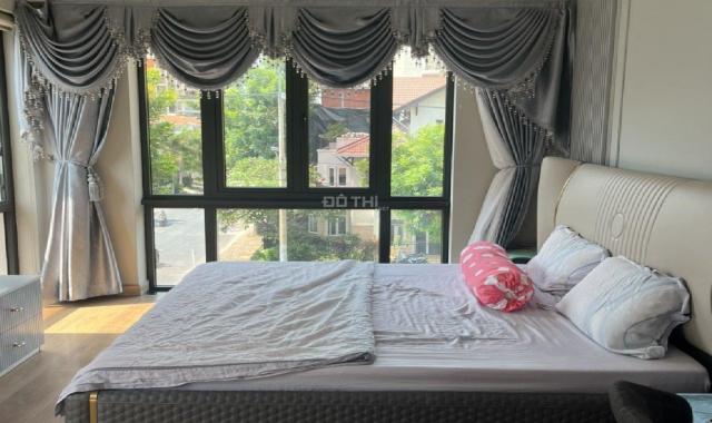 Bán gấp biệt thự Mỹ quang 10,5*22m, 3 lầu, căn góc đường lý long tường