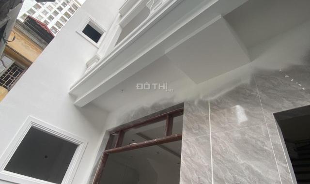 NHÀ LẠC LONG QUÂN MỚI 31M2X5T GIÁ 6,4 TỶ