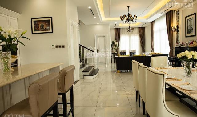 Bán Gấp Căn Nhà vị trí đẹp phân lô VIP  ngõ 73 Nguyên Hồng  Hoang Ngọc Phách  Đống Đa dt 90 m2