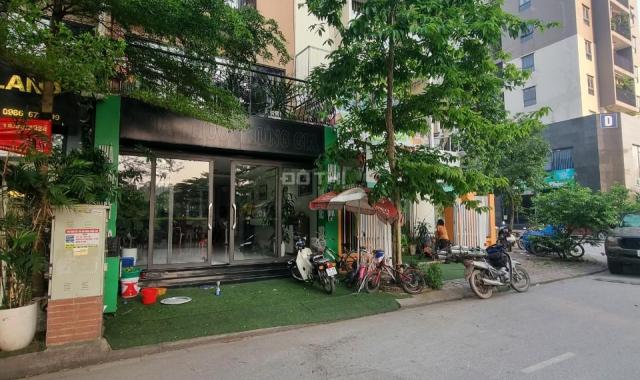 Cực gấp. Bán nhà 5 tầng đẹp nhất đường Trịnh Văn Bô, Ô tô đỗ cửa, vỉa hè rộng, View công viên.