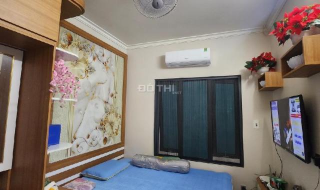 Bán nhà Phố Bùi Xương Trạch 40m2, 5 tầng, giá 5.95 tỷ,full nội thất đẹp long lanh