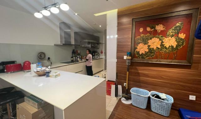 Bán căn hộ chung cư Mandarin Hoàng Minh Giám, view hồ điều hòa, 2PN siêu rộng, hiện đại