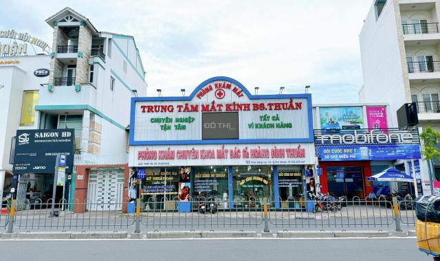 Cho thuê nhà 122 Phan Đăng Lưu, Phú Nhuận. DT 17.5x34m, nở 20m, gần Phan Xích Long