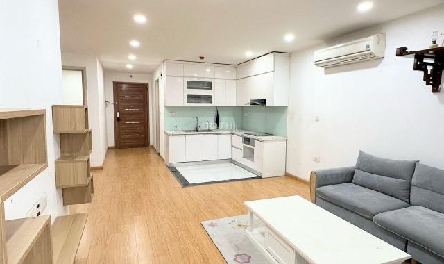 Bán gấp căn hộ chung cư 137 Nguyễn Ngọc Vũ 3PN 2WC DT: 90m2 giá 4.3 tỷ.