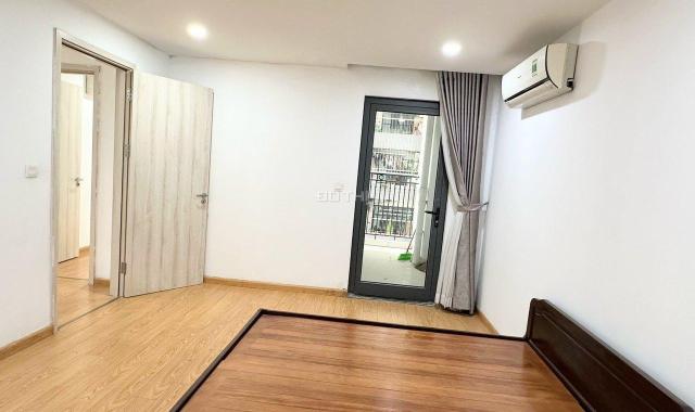 Bán gấp căn hộ chung cư 137 Nguyễn Ngọc Vũ 3PN 2WC DT: 90m2 giá 4.3 tỷ.