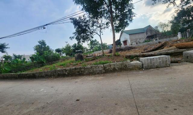 Bán đất Thị trấn Mẹt, Hữu Lũng, dt: 350m2, mặt tiền: 18m, giá: 3.2 tỷ, lô góc, thổ cư, gần chợ Mẹt.