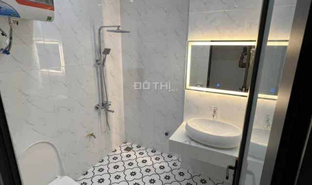 Bán nhanh nhà ngõ 279 Đội Cấn, giá 8.9 tỷ, 35m2x6T, thang máy, ở luôn