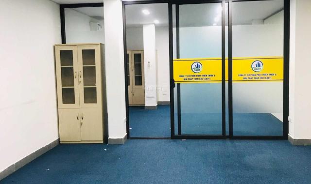 Cho thuê văn phòng Làng Việt Kiều Châu Âu, Mỗ Lao, 50 m2. đã ngăn 2 phòng