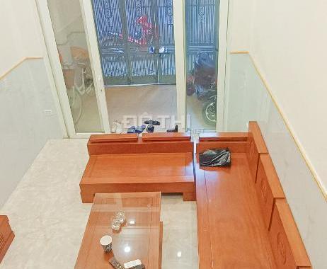 Bán nhà gần chợ Đại Từ Hoàng Mai, ngõ rộng, yên tĩnh an sinh tuyệt vời, 43m2, 5.5 tỷ