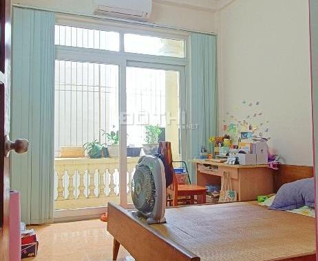 Bán nhà gần chợ Đại Từ Hoàng Mai, ngõ rộng, yên tĩnh an sinh tuyệt vời, 43m2, 5.5 tỷ