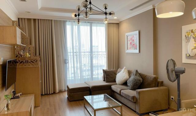 Bán căn hộ chung cư Vinhomes Nguyễn Chí Thanh, 80m2, 2PN, sổ đỏ lâu dài. LH 0987391311