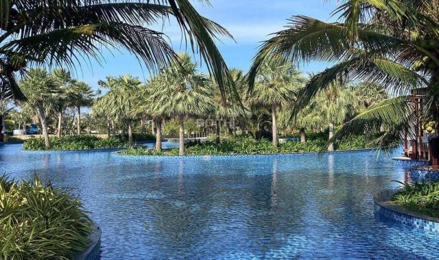 Bán biệt thự Wynhdam Grand KN Paradise Cam Ranh 2 lầu, 3 phòng ngủ, nội thất cao cấp, giá 22ty966