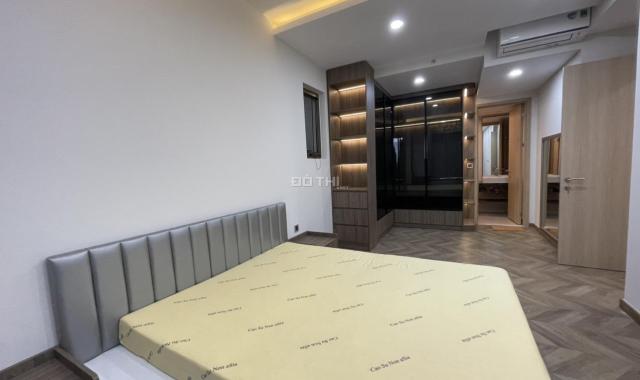 Cần bán căn hộ The Peak (M8) Midtown 2PN view biệt thự Full NT chỉ 8,1 tỷ