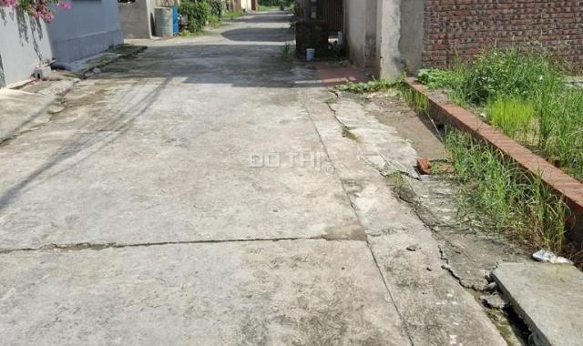 Bán đất Lương Quy – Xuân Nộn, 55m x 4m oto tải vào nhà, thông ô bàn cờ, giá 2,x tỷ TL. LH: