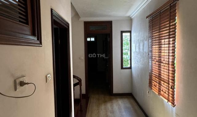 Bán nhà đẹp tại Ba Đình 120m2 chỉ với 22 tỷ - An sinh cực tốt, dân trí cao !!!