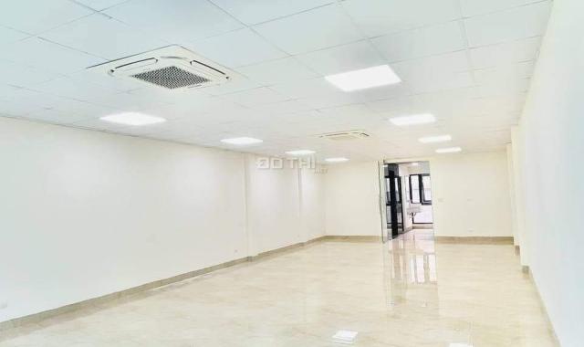 Bán tòa văn phòng, 110m2 x 8 tầng, 2 mặt thoáng trước sau tại đường Nguyễn Cơ Thạch.