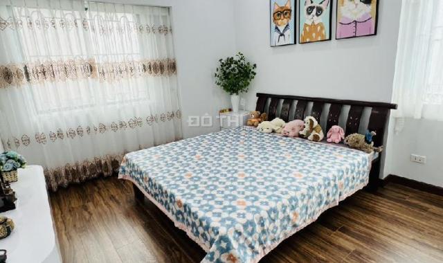 Bán Căn Hộ 671 Hoàng Hoa Thám, 95m, 3 ngủ, full nội thất, ở ngay, SĐCC, giá 6 tỷ. 0971085383