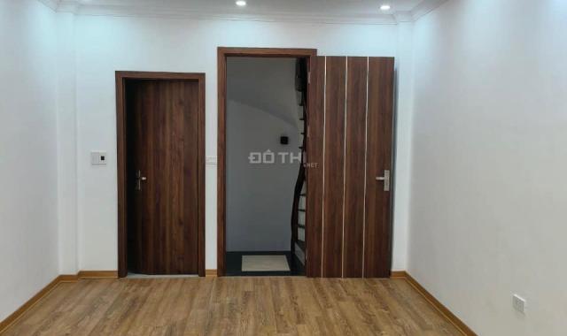 Bán nhanh nhà khu PL Nguyễn Chí Thanh, giá 13.5 tỷ, 40m2x4T, ô tô đỗ