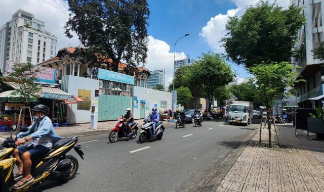Cho thuê nhà 114 Võ Văn Tần, Q.3 - DT 8x12m nở 12.5m, trệt 3 lầu