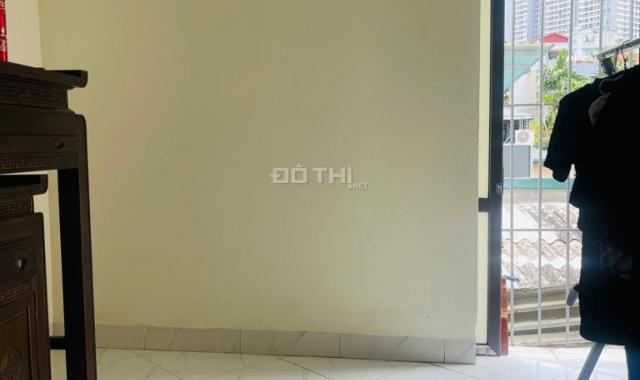 Bán nhà ngõ 107 LĨNH NAM 34M 3T +2,4 Tỷ ngõ quay SH ,3PN, hàng hiếm