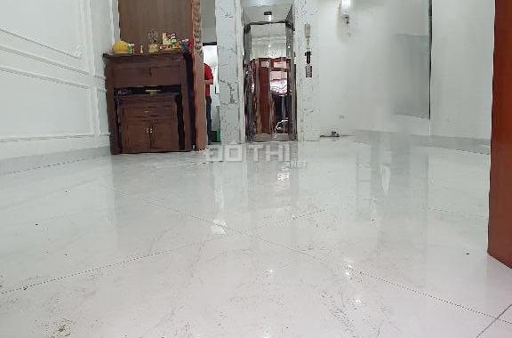 Bán nhà Văn Quán 40m2 5 tầng, lô góc, ô tô gần, thang máy 8.75 tỷ.