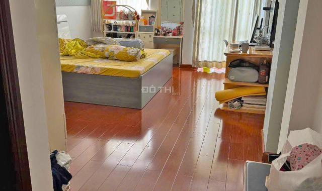 Sở hữu căn nhà 2 lầu hẻm 276/ Tân Hoà Đông, DT: 4 x 18m, hẻm 8m, Giá: 8.6 tỷ. Lh: 0934196986