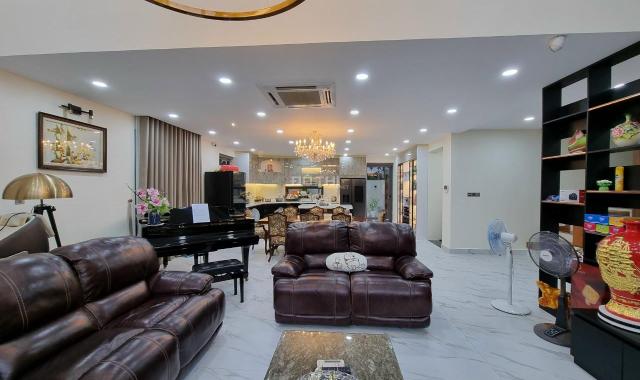 Cho thuê Biệt thự đơn lập Nam Thiên gần 400m2, Phú mỹ hưng, Quận 7