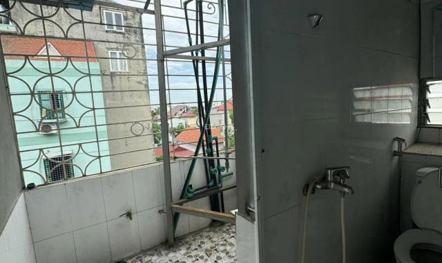 Nhà mặt ngõ 124 Vĩnh Tuy, gần Đại học Kinh Công, 130m2, MT 6m, giá 26 tỷ, 0985868893