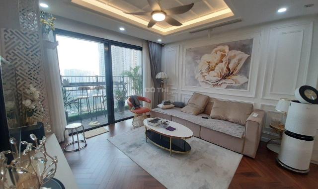 Bán căn góc 99.6M2 tầng 16 tòa C6 Vinhomes D'Capitale. BC hướng Nam view Hồ & Công viên. Giá 8.2 tỷ