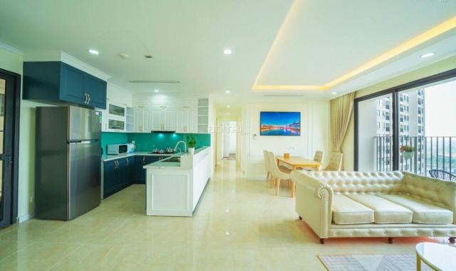 Bán căn góc 3 phòng ngủ tại C7 Vinhomes D'Capitale Trần Duy Hưng, view bể bơi, tầng cao, thoáng