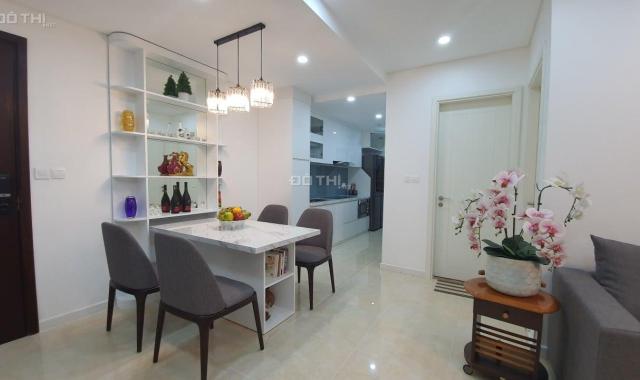 Bán căn hộ chung cư Vinhomes D'Capitale.Căn hộ 72M 2PN. BC View Hồ & CV. Giá 5.9. LH: 0936031229