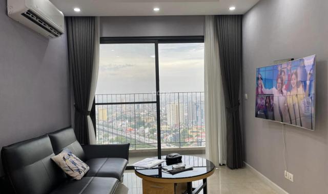 Bán căn góc 2PN 82m2 tòa C6 - TTTM Vinhomes D'Capitale. BC hướng Đông Nam view Hồ. Giá 6.2 tỷ