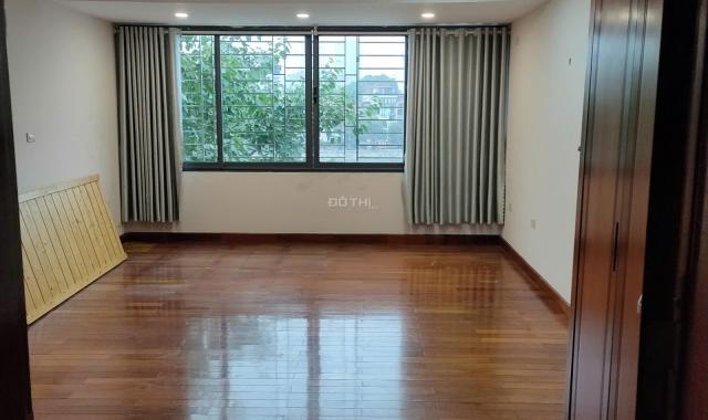 Cho thuê nhà riêng mặt hồ Xã Đàn-Hồ Đắc Di, 45m2 7T thang máy, VP-kinh doanh. Giá 40tr/th