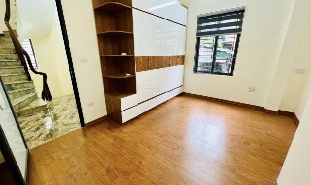 Bán nhà Ba Đình lô góc 38m2, 5 tầng, giá 7.1 tỷ - ngõ thông rộng, gần phố, ở ngay