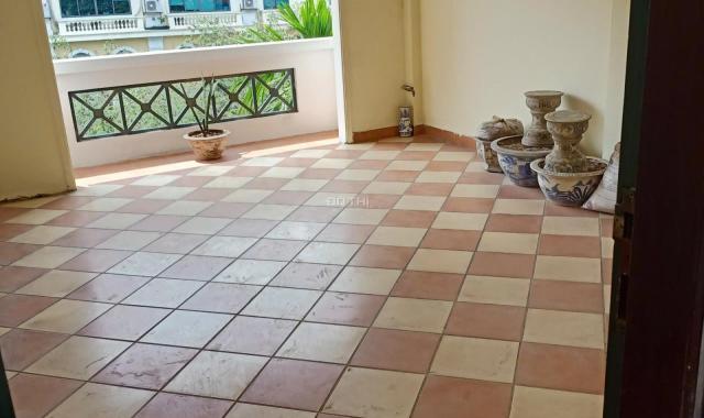 Cho thuê nhà phố Nguyễn Cảnh Dị, 60 m2 x 4 tầng, phù hợp kinh doanh, vp