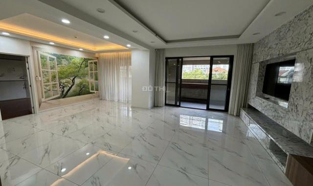 Cho thuê căn hộ Mỹ Khánh 1, trung tâm Phú Mỹ Hưng 112m2 3PN view hồ bơi